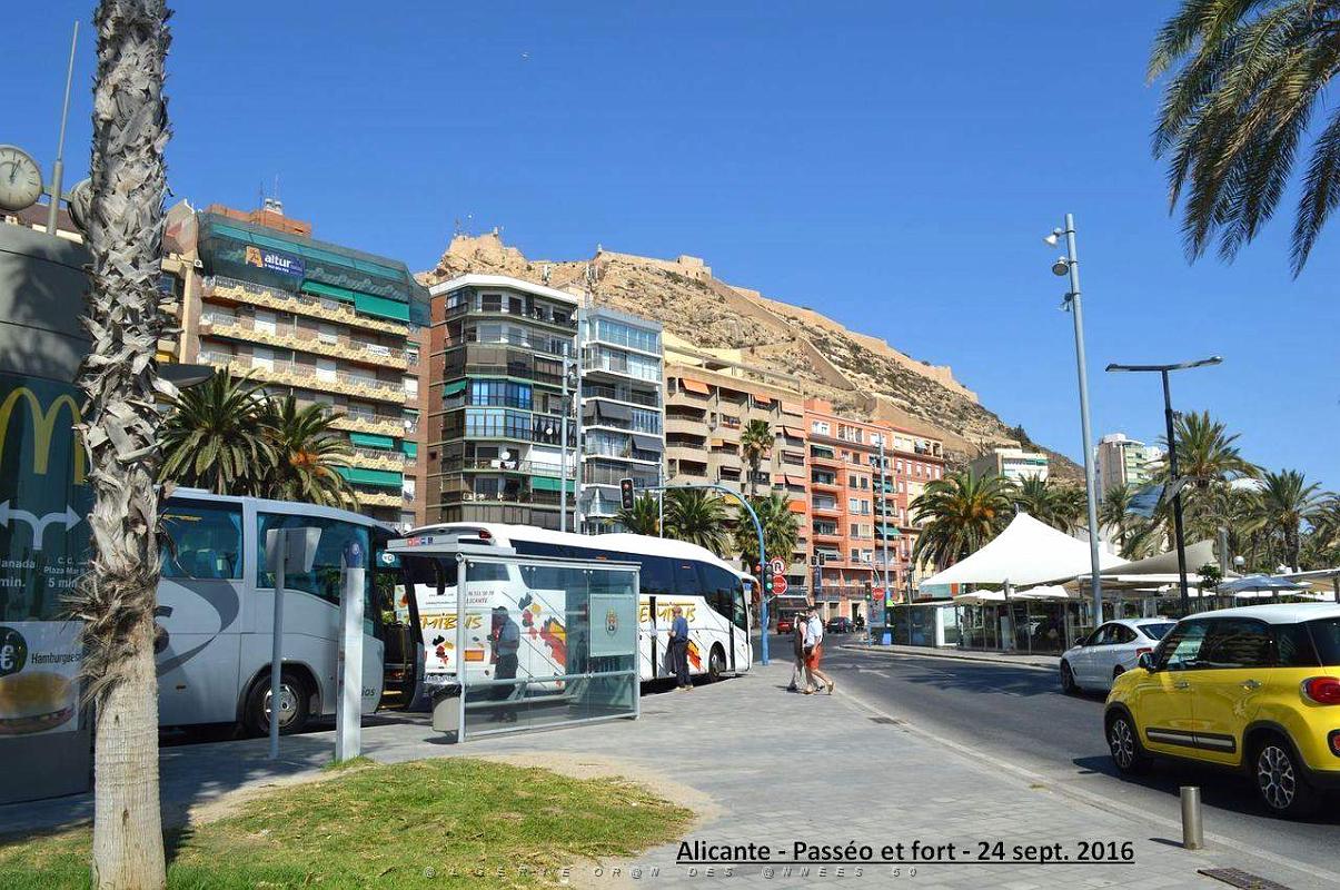 Alicante- Passeo et port 050.JPG
